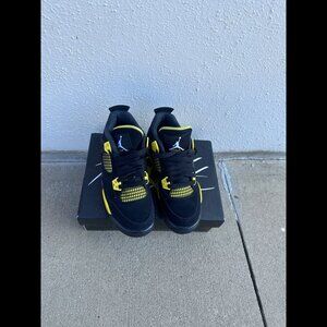 Nike Air Jordan 4 Retro Thunder Black Yellow 408452-017 GS Size 4Y Sneakers